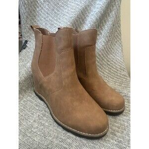 Universal Thread Amalia Cognac Size 8 Brown Wedge Booties